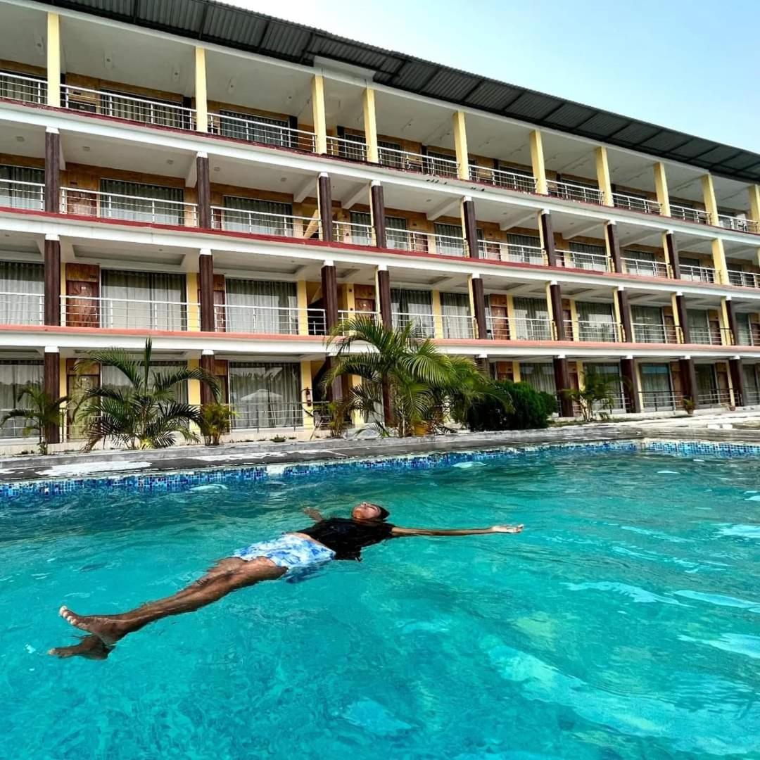 Royal Villa Beach Resort Govind Nagar Екстериор снимка